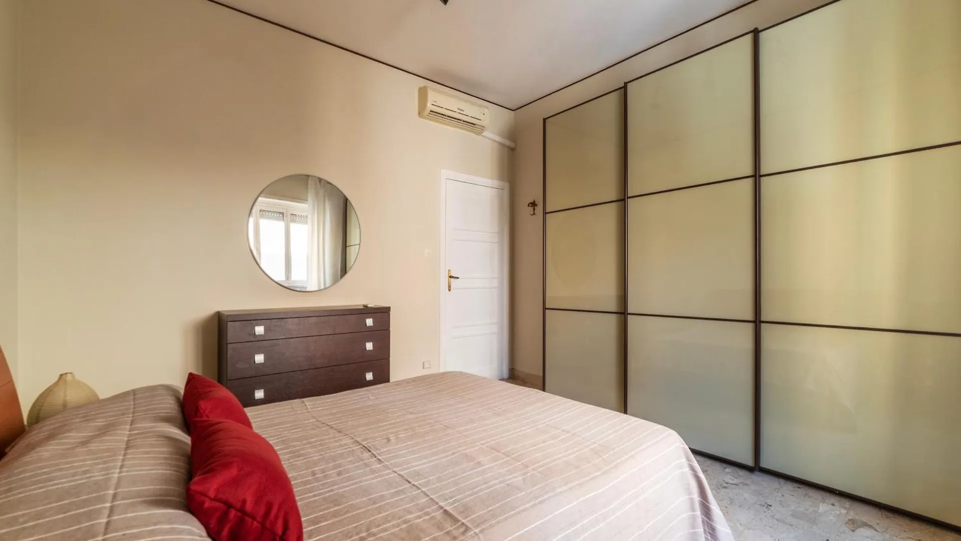 Piazza Zama Huge Apartment Rome 0*,