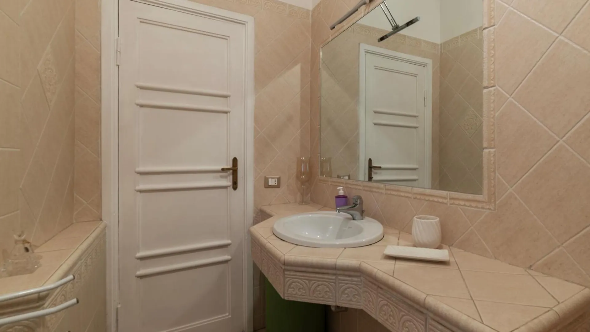 Piazza Zama Huge Apartment Roma
