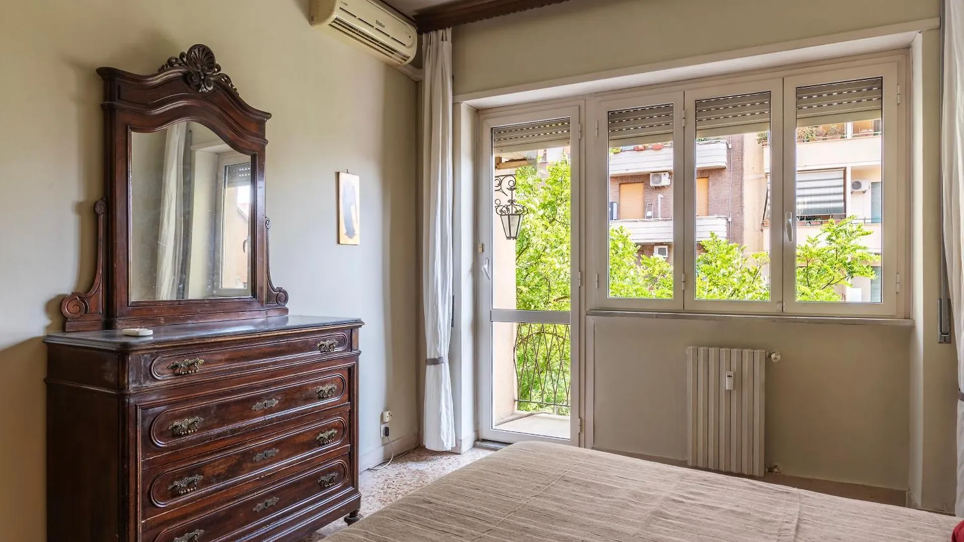 Piazza Zama Huge Apartment Roma