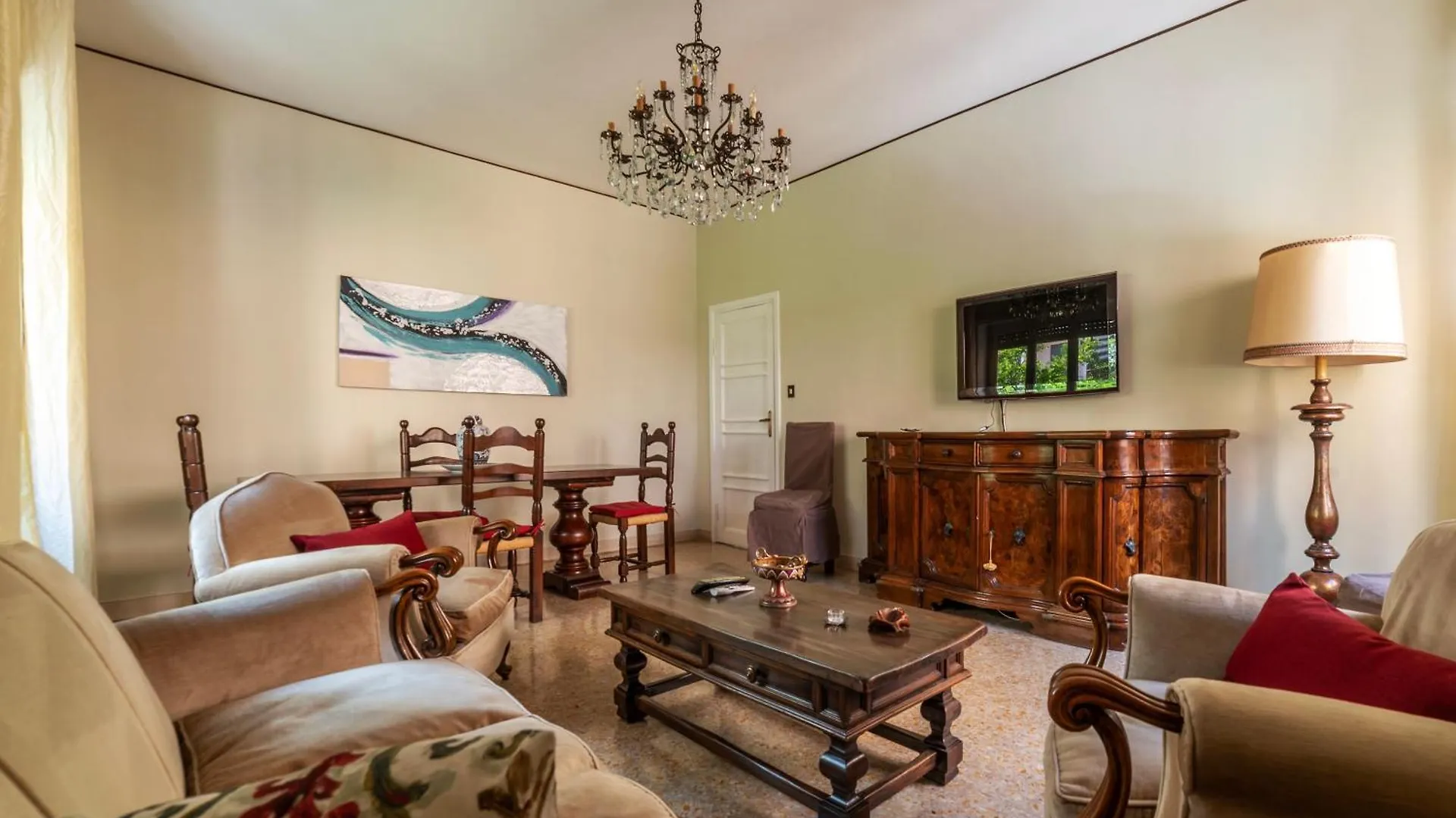 Piazza Zama Huge Apartment location